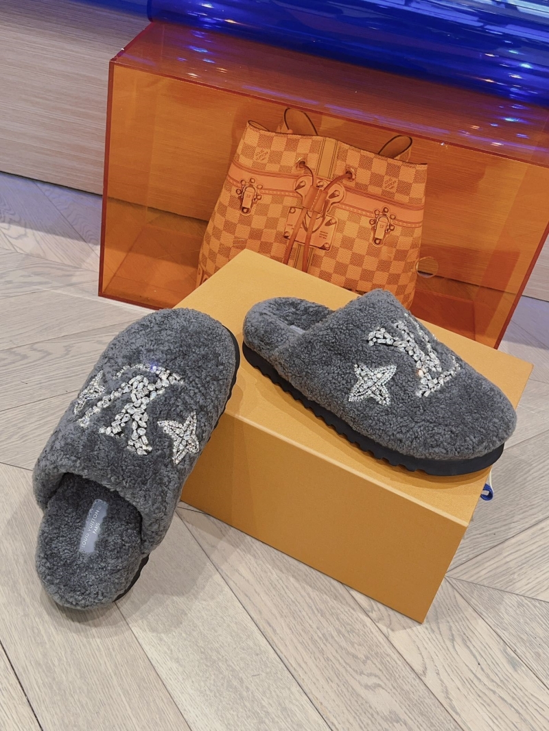 Louis Vuitton Slippers